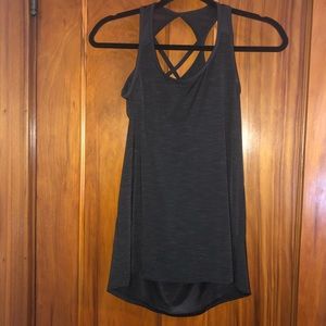 NWOT H&M Workout Top w/ Built-in Sports Bra